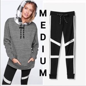 NWT VS PINK MEDIUM SET